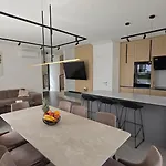Luxury Teo With Heated Swimming Pool And Panoramic View