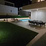 빌라 Luxury Teo With Heated Swimming Pool And Panoramic View Kaštela