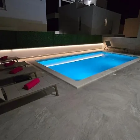 Luxury Teo With Heated Swimming Pool And Panoramic View