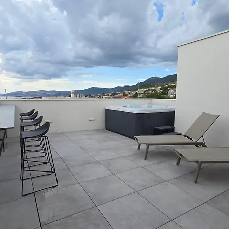 Luxury Teo With Heated Swimming Pool And Panoramic View