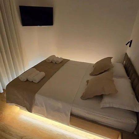 Luxury Teo With Heated Swimming Pool And Panoramic View 빌라